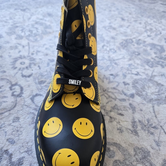 Dr. Martens Smiley Face Black & Yellow 8-Eye Boots - Picture 3 of 5